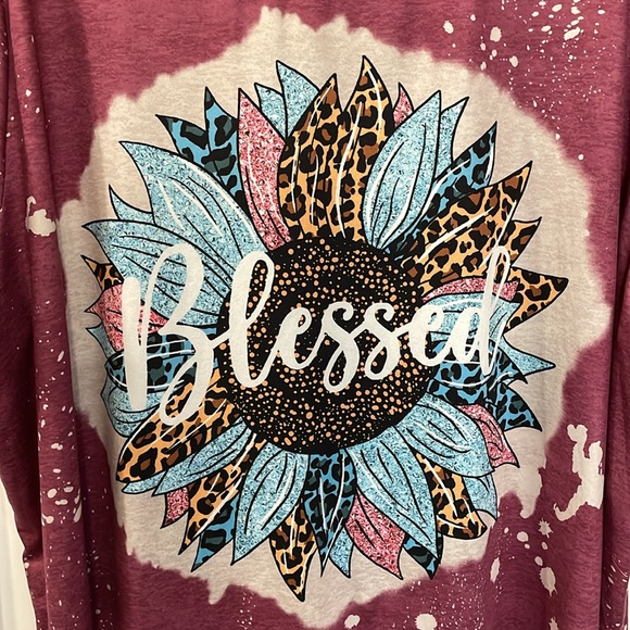 Women's Plus SHEIN Emery Rose "Blessed" Magenta Bleached Purple Cheetah T-Shirt - Picture 3 of 7